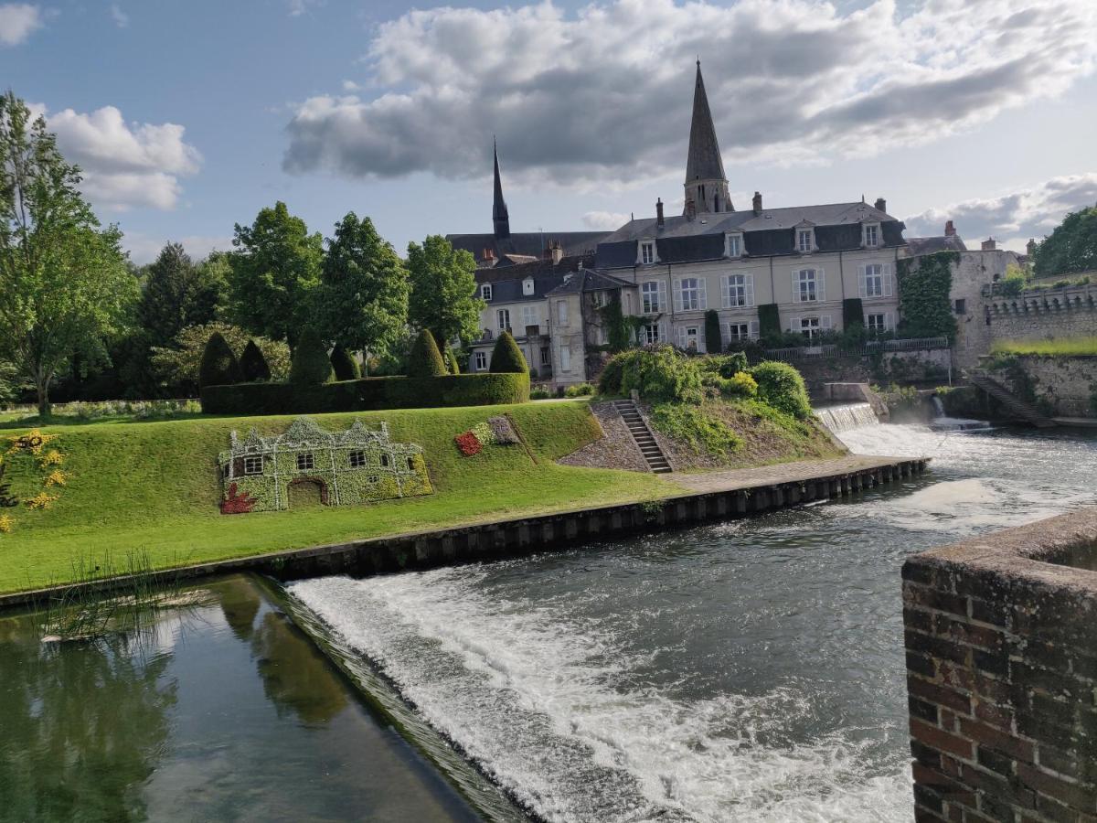 La Tranquillite Proche Des Chateaux De La Loire. Vendôme Exteriér fotografie